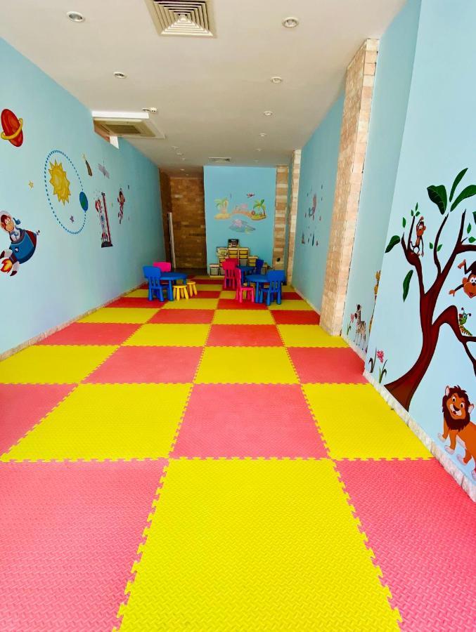 Planeta Hotel & Aquapark Free Beach Access Slantchev Briag Extérieur photo A playroom at a nursery school