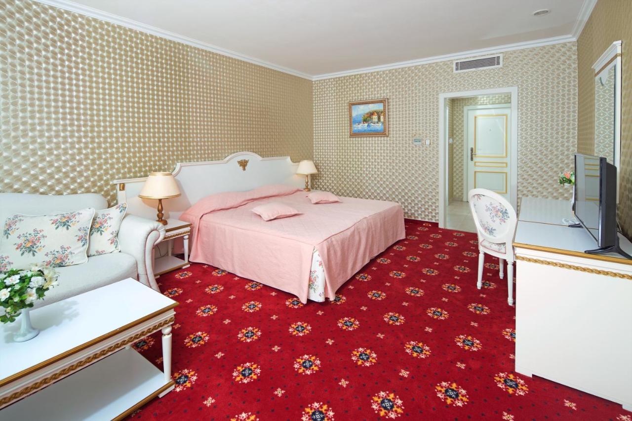 Planeta Hotel & Aquapark Free Beach Access Slantchev Briag Extérieur photo A room at the hotel