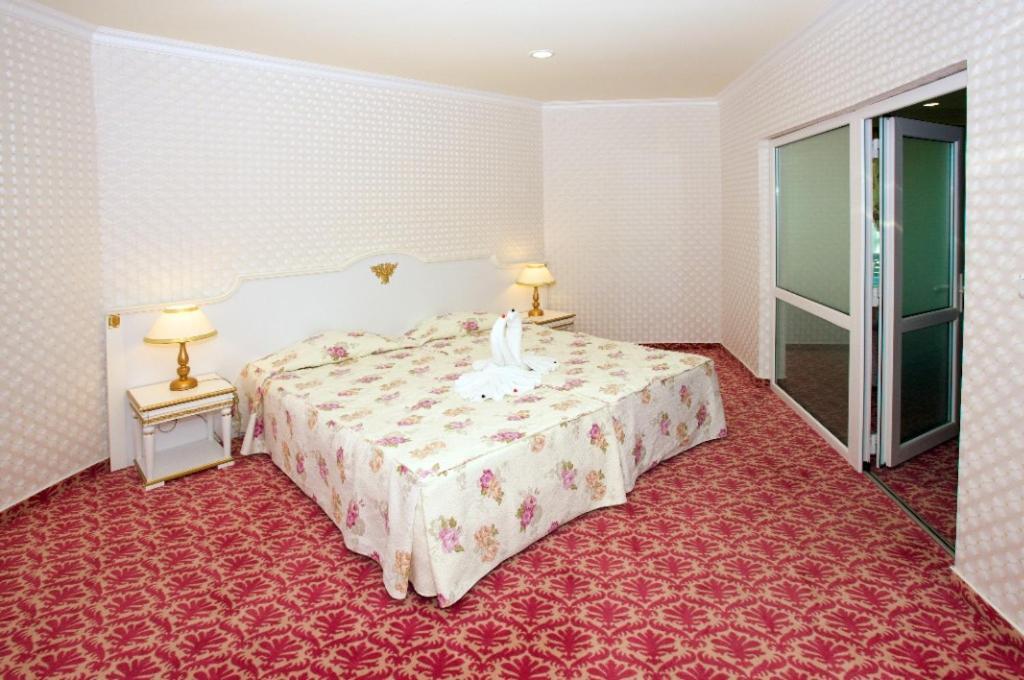Planeta Hotel & Aquapark Free Beach Access Slantchev Briag Extérieur photo A room at the hotel
