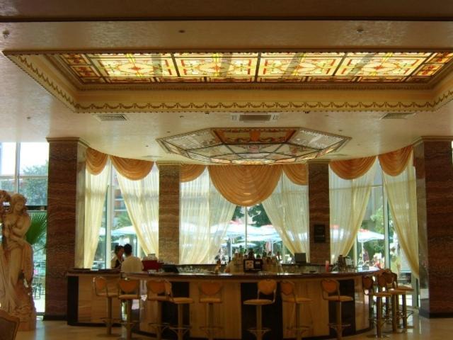 Planeta Hotel & Aquapark Free Beach Access Slantchev Briag Extérieur photo The bar at the lobby