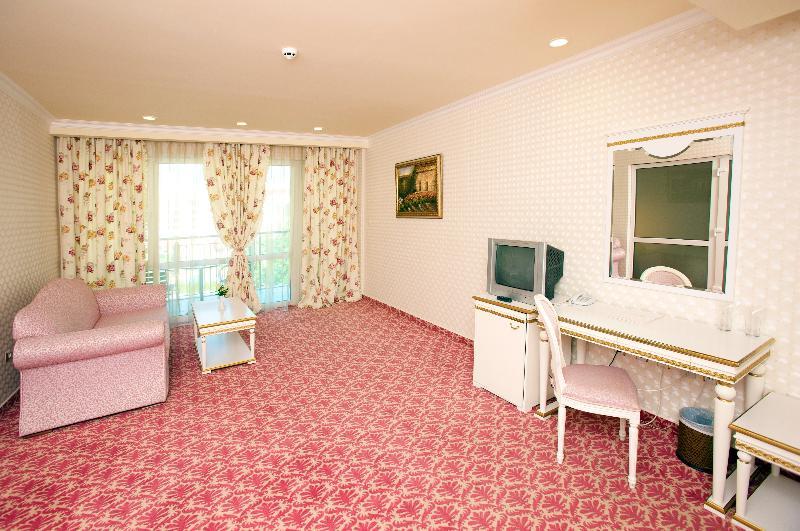 Planeta Hotel & Aquapark Free Beach Access Slantchev Briag Extérieur photo A room at the hotel