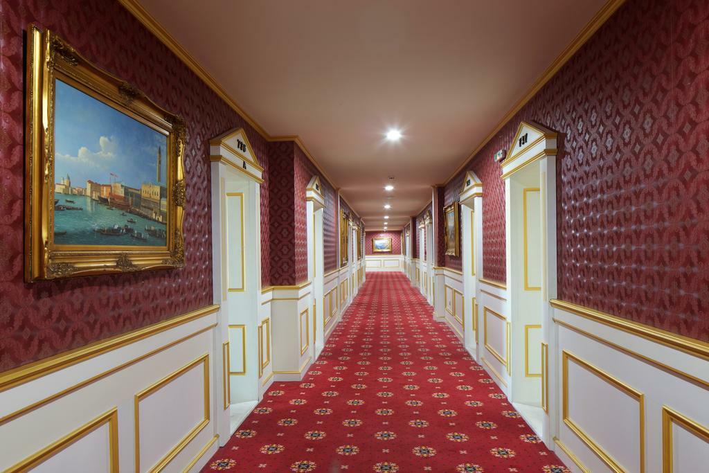 Planeta Hotel & Aquapark Free Beach Access Slantchev Briag Extérieur photo A corridor